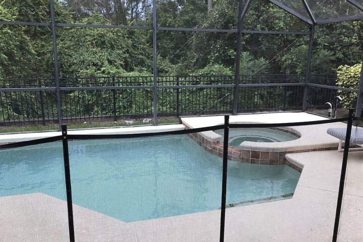 Pool 23 of 33