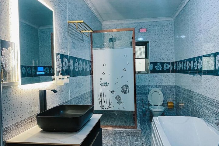 Room 9 of 21