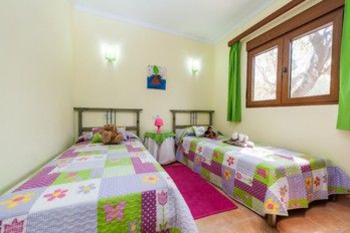 Room 7 of 19