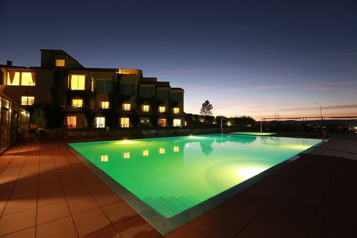 Pool Hotel