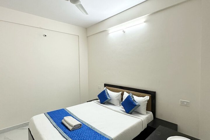 Room 10 of 31