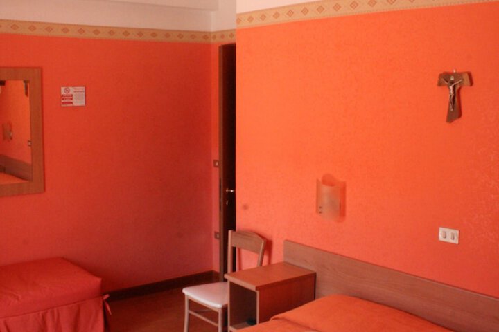 Room 12 of 51