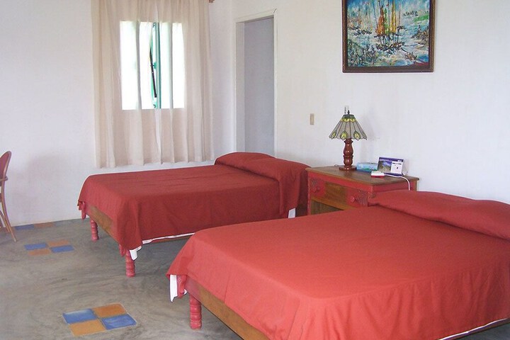 Room 2 of 46