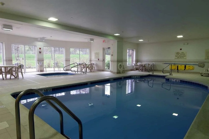 Pool 10 of 23