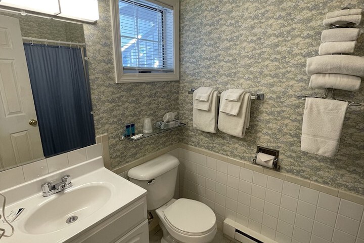 Room 15 of 24