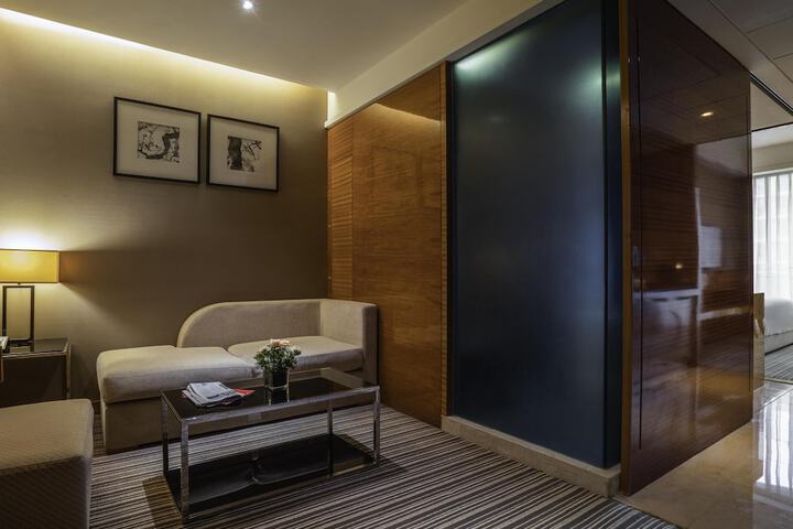 Room 30 of 110