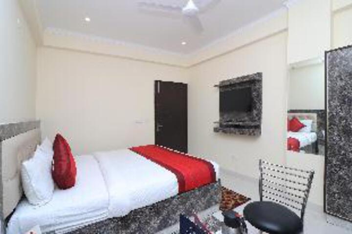 Room 17 of 20