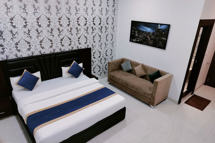 Room 20 of 29