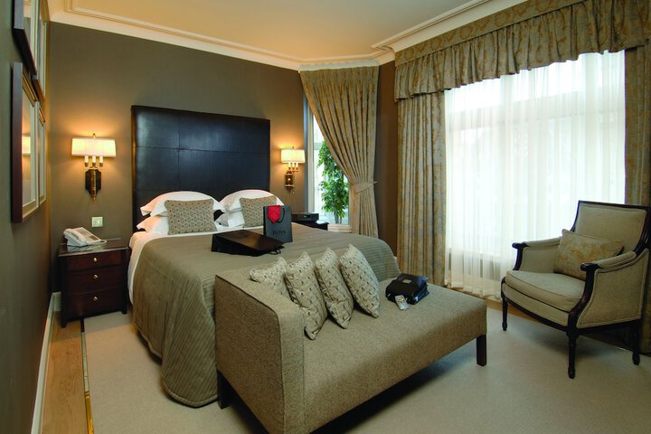 Room 8 of 89