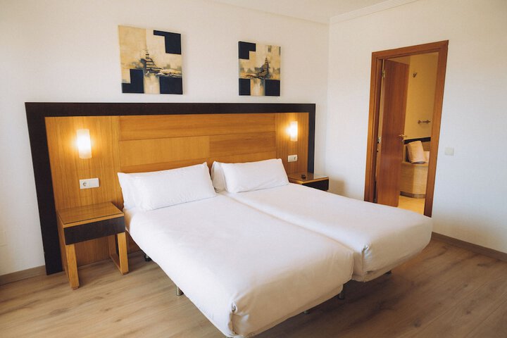 Room 25 of 74