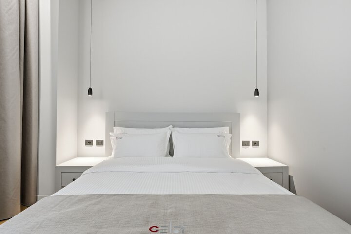 Room 11 of 74