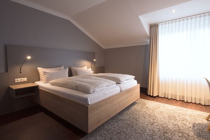 Room 12 of 39