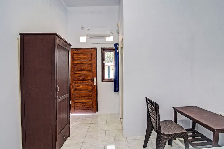 Room 6 of 31