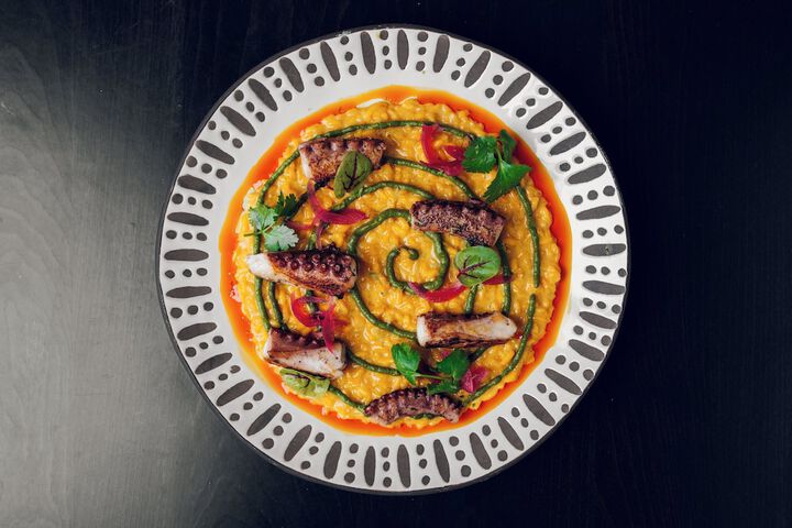 Dining 242 of 313