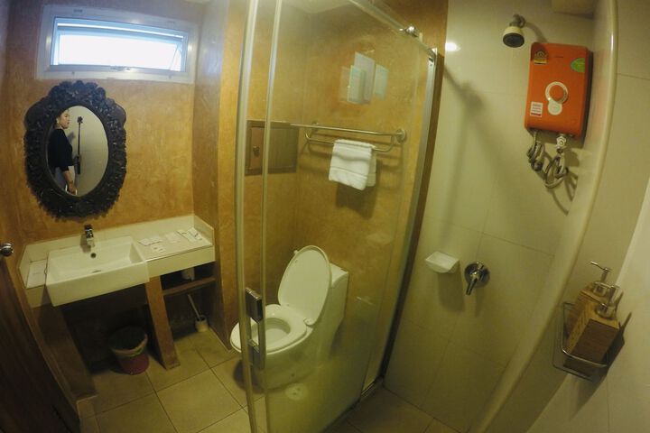Room 60 of 77