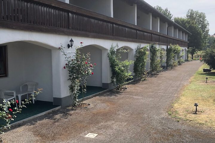 Hotel 64 of 72
