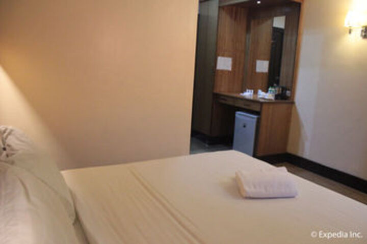Room 35 of 82