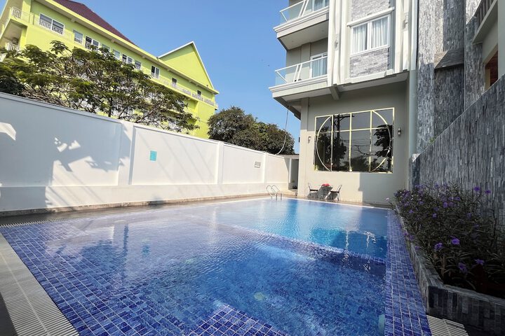 Pool 46 of 72