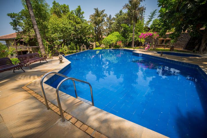 Pool 66 of 152