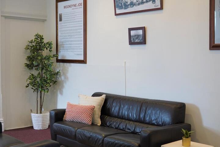 Lounge 66 of 78