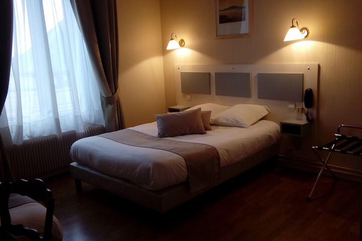 Room 2 of 11