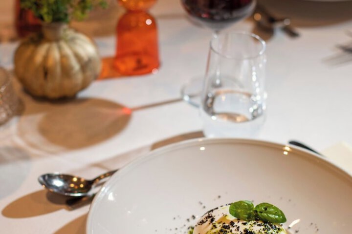 Dining 82 of 152