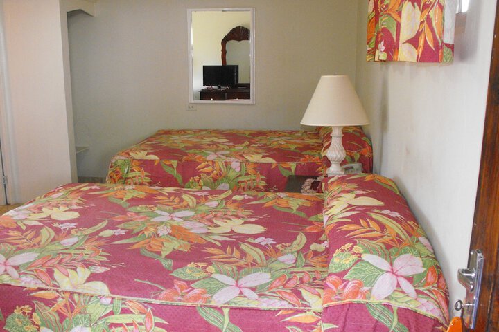 Room 10 of 35