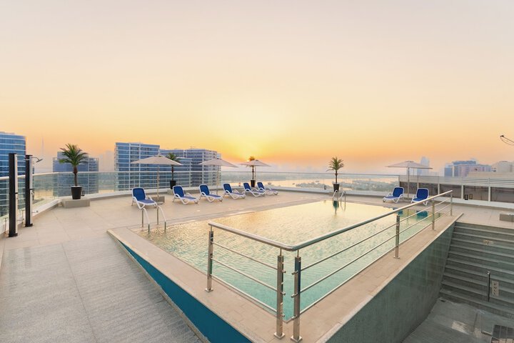 Pool 38 of 82