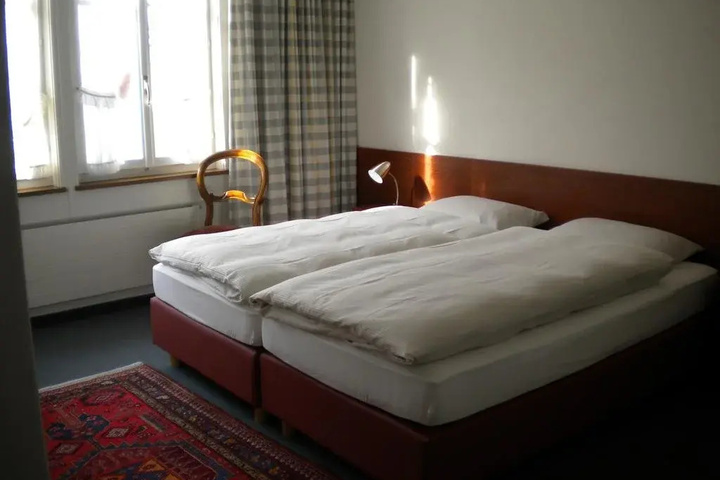 Room 2 of 11