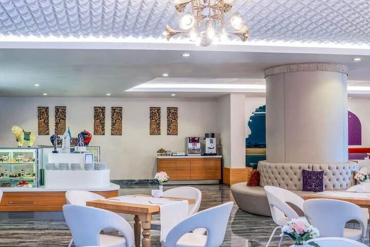 Guest Lobby