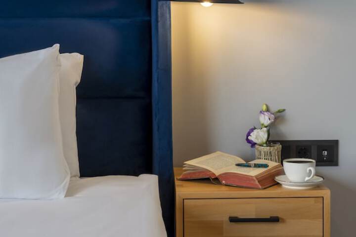 Room 16 of 54