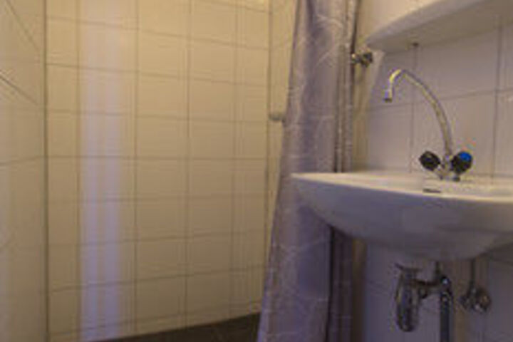 Room 2 of 48