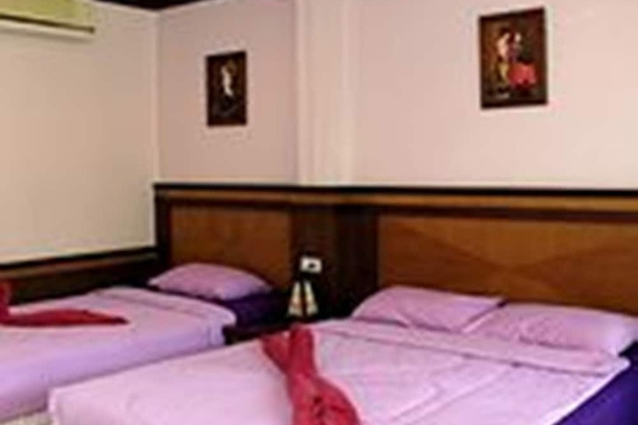 Room 16 of 128