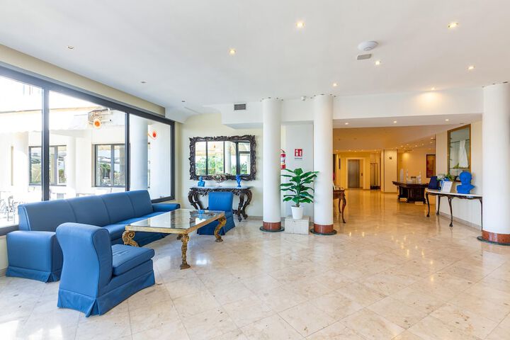 Lobby Photos
