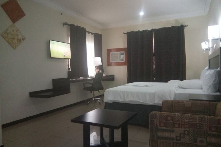 Room 11 of 38