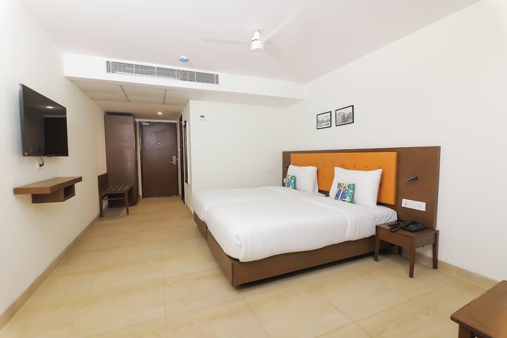 Room 8 of 13