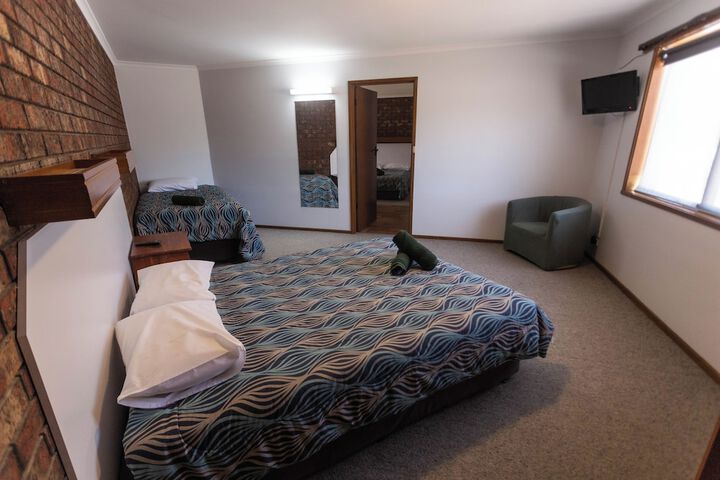 Room 8 of 39