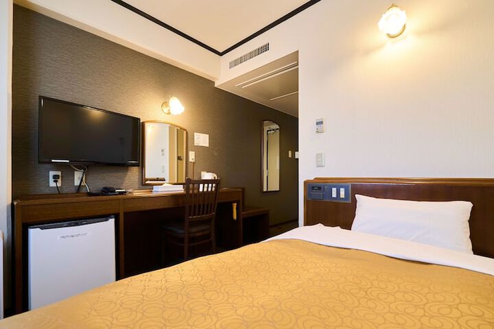 Room 26 of 122