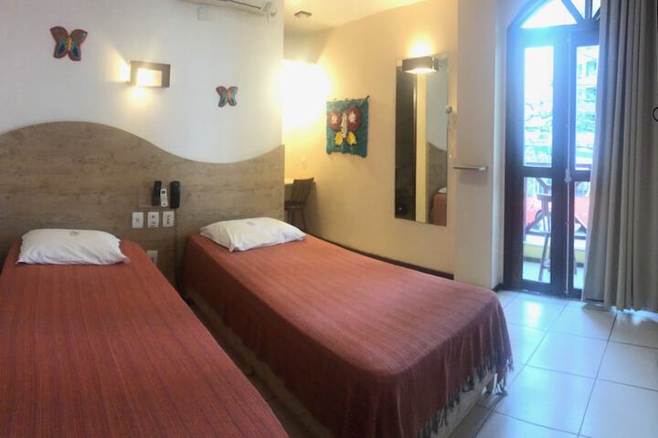 Room 9 of 80