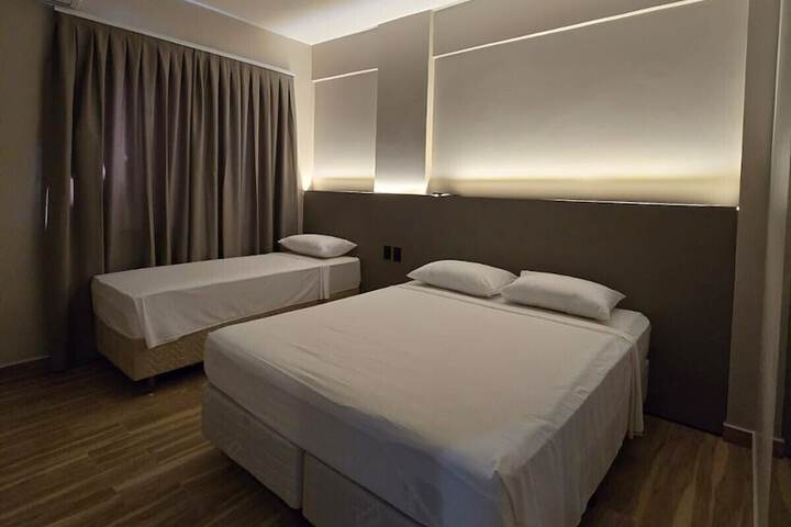 Room 5 of 12