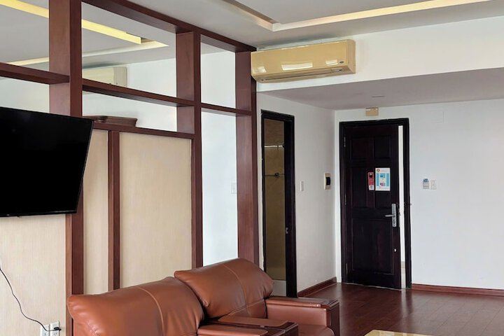 Room 9 of 41