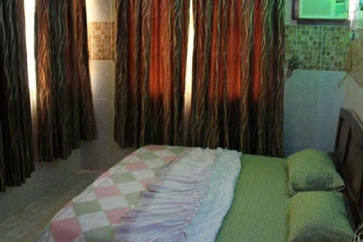 Room 7 of 8