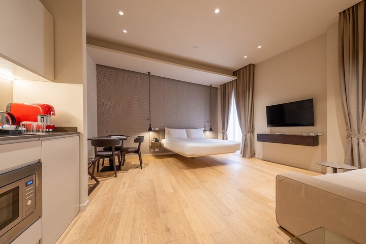 Room 6 of 31