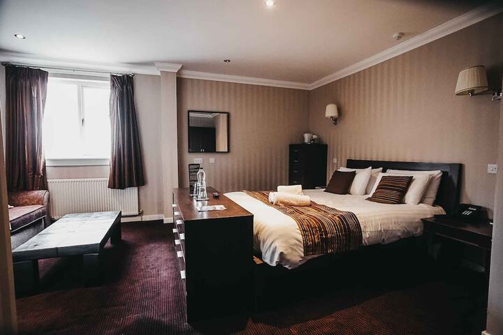 Room 6 of 44