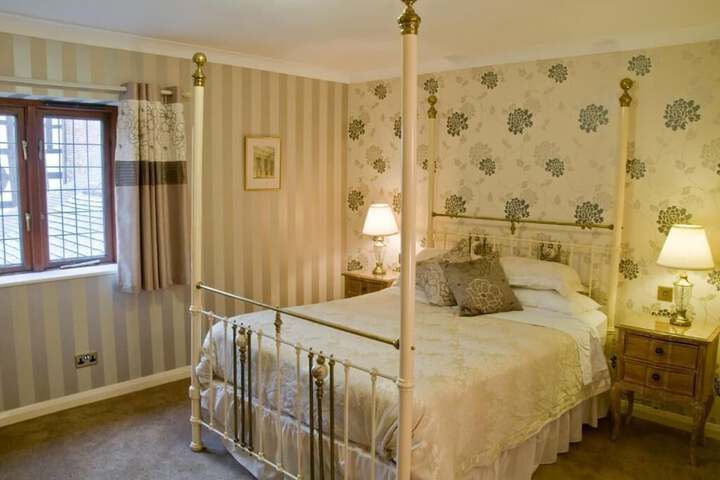 Room 17 of 39