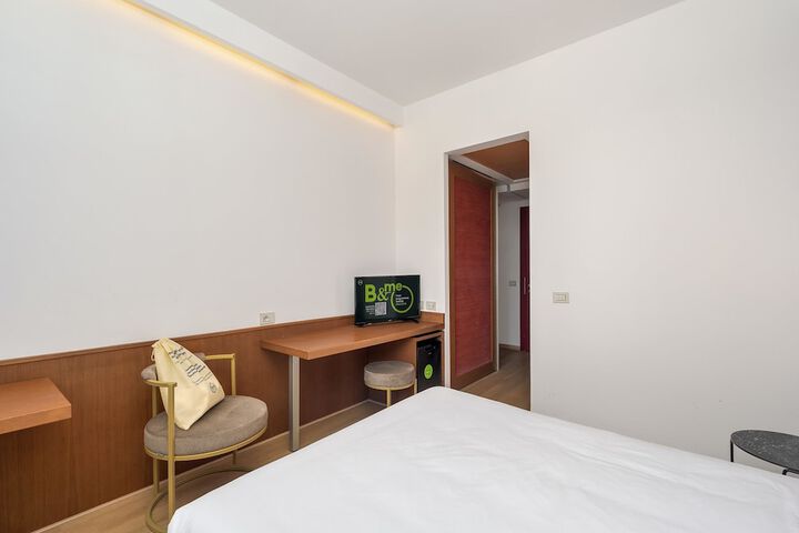 Room 22 of 44