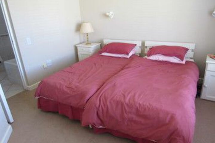 Room 12 of 25
