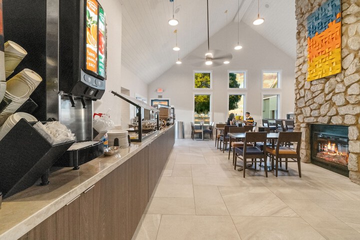 Breakfast buffet