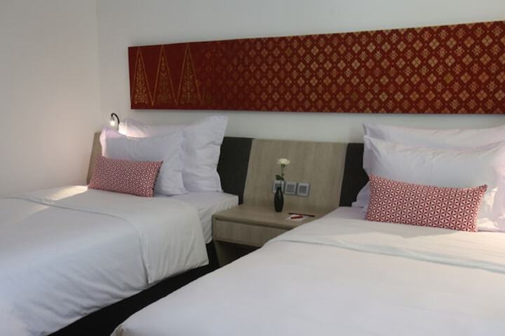 Room 5 of 43