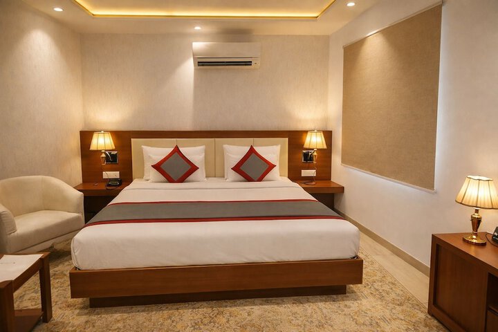 Room 3 of 10